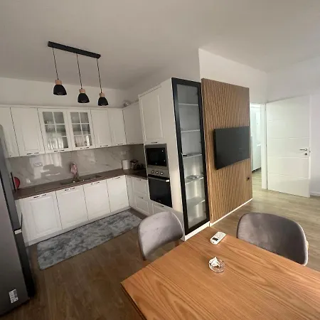 Entire 2 Bedroom, 1 Living Room, 2 Bathrooms At Liqeni Artificial, Διαμέρισμα *